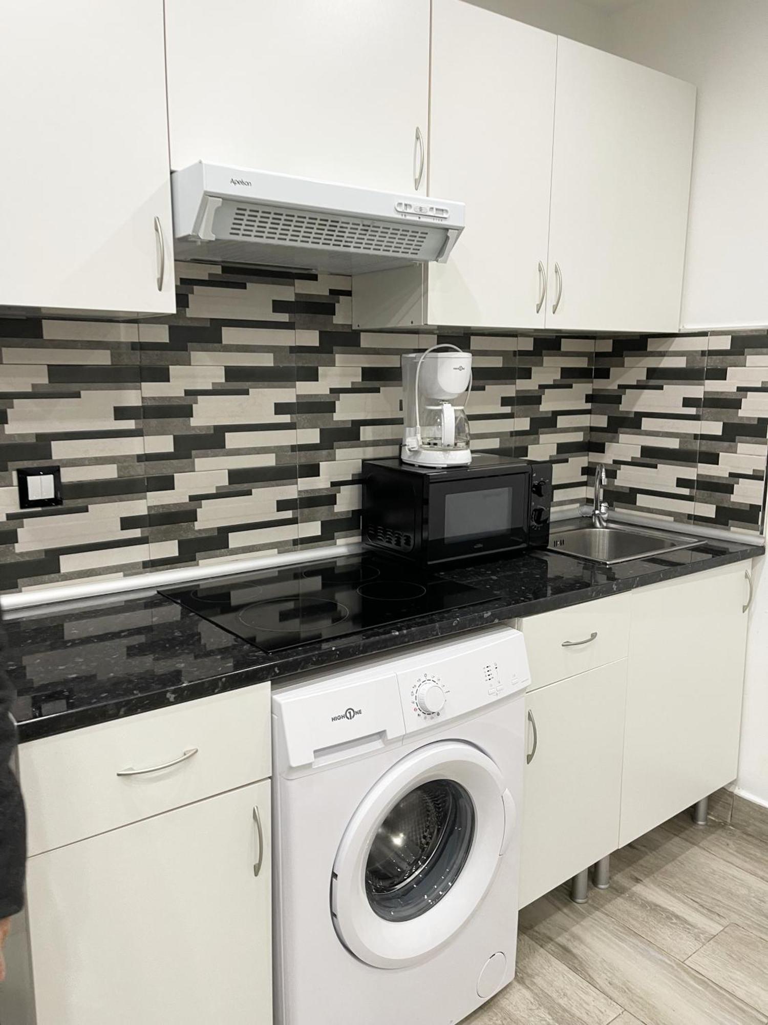 Apartments Near Metro Madrid Luaran gambar