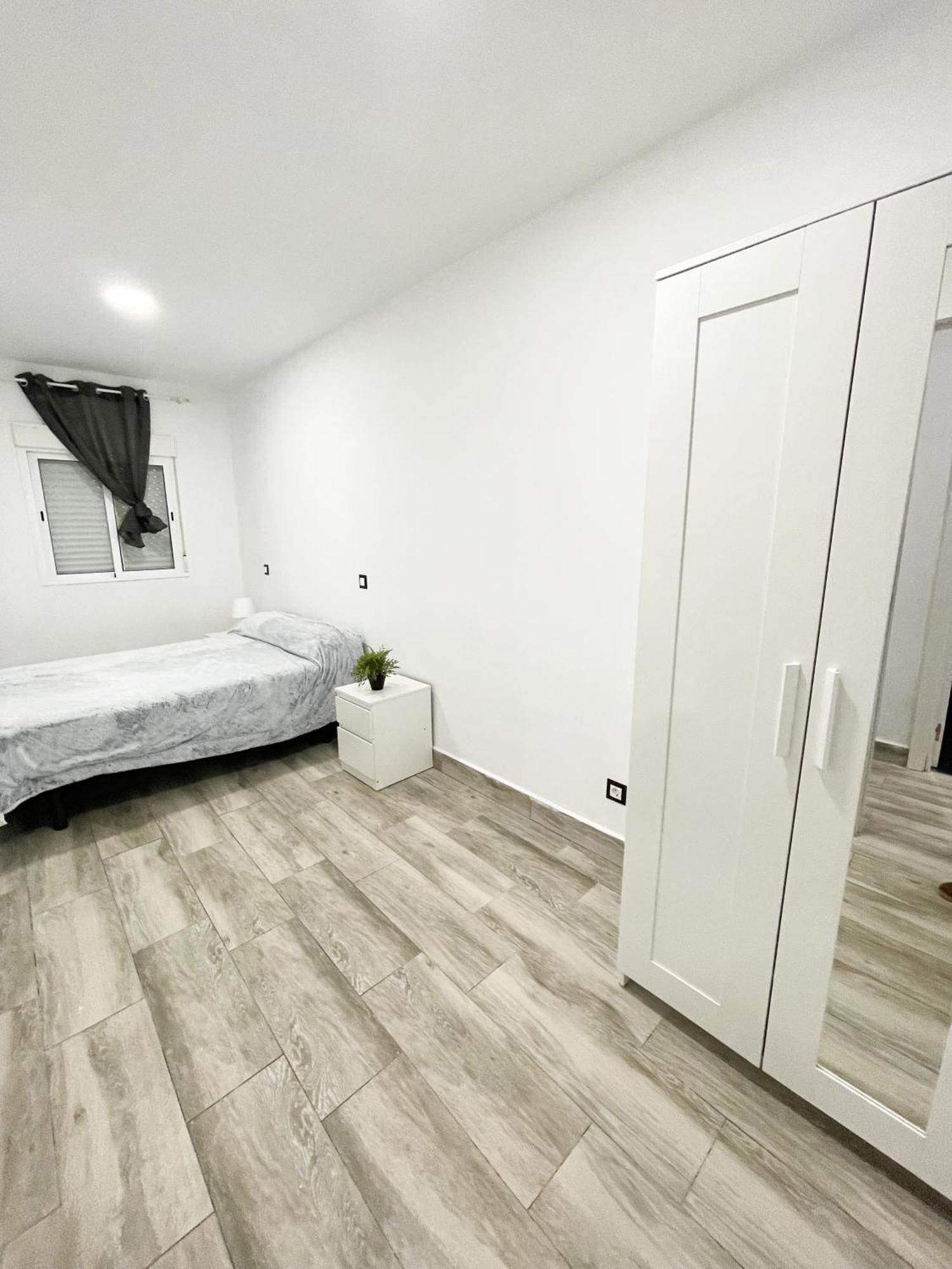 Apartments Near Metro Madrid Luaran gambar