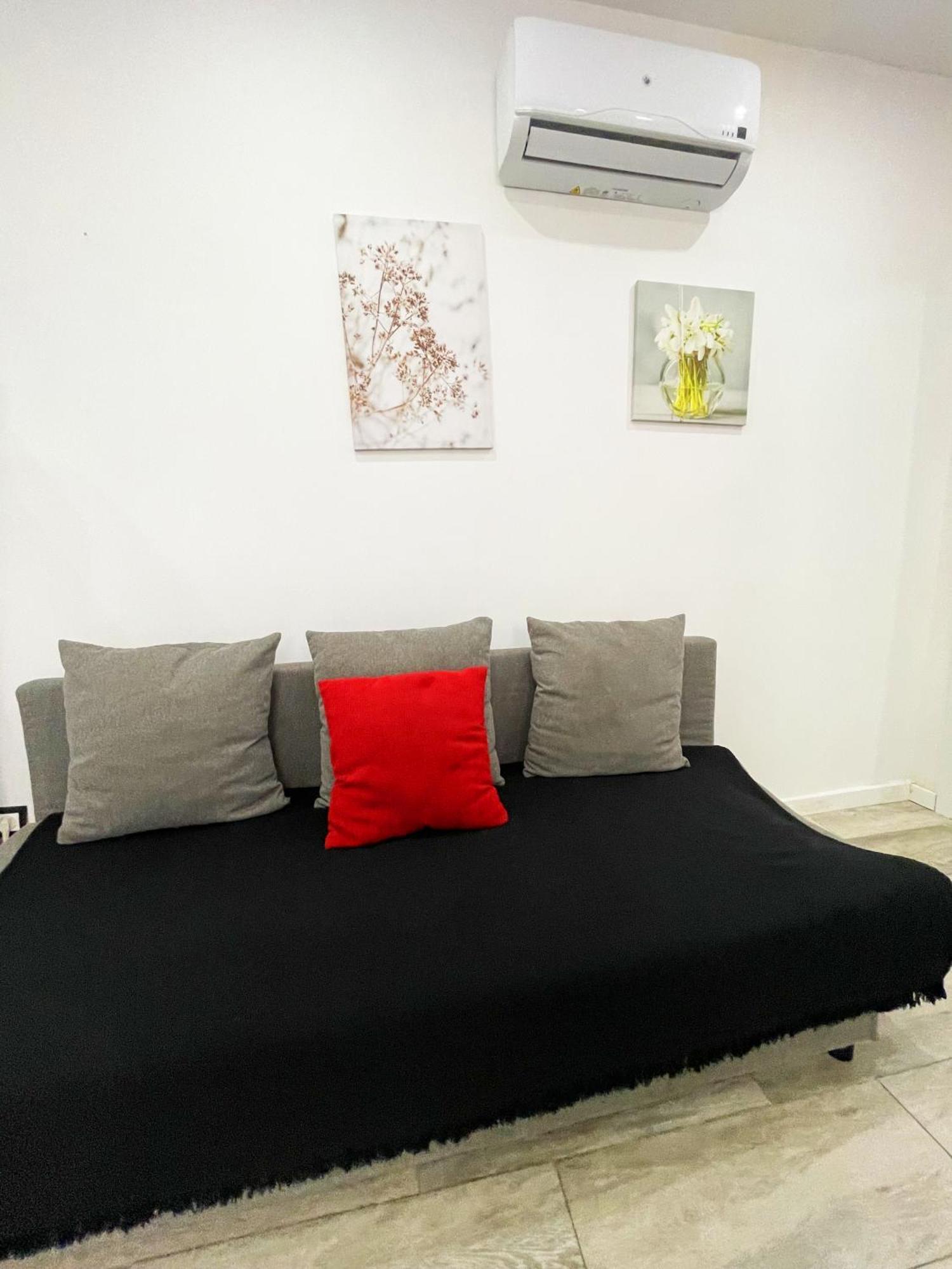 Apartments Near Metro Madrid Luaran gambar