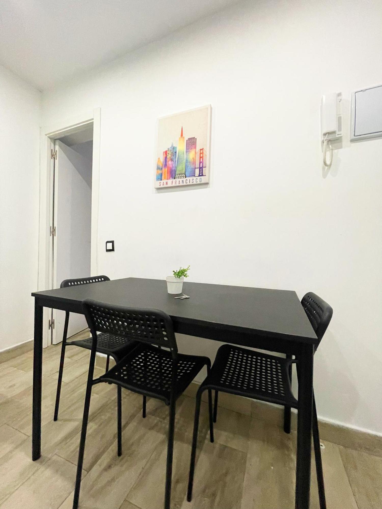 Apartments Near Metro Madrid Luaran gambar